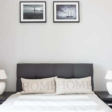 Apartman Warszawskie Delux Siedmiogrodzka Varsó