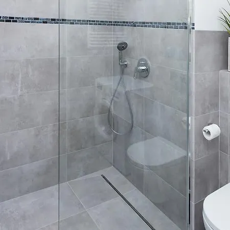 Apartman Warszawskie Delux Siedmiogrodzka Varsó